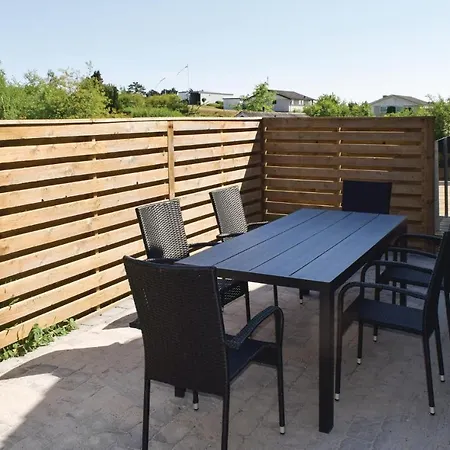 Three-bedroom Holiday In Ebeltoft